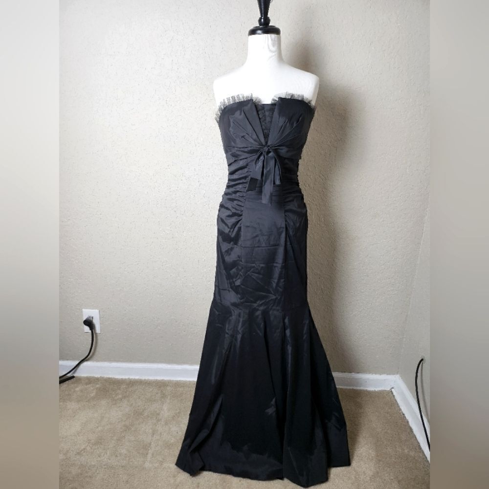 Xscape By Joanna Chen Strapless Ruched Long Mermaid Dress Black Size 8